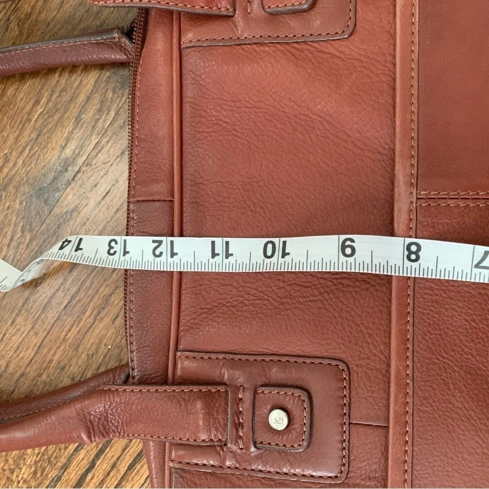 Liz Claiborne liz claiborne